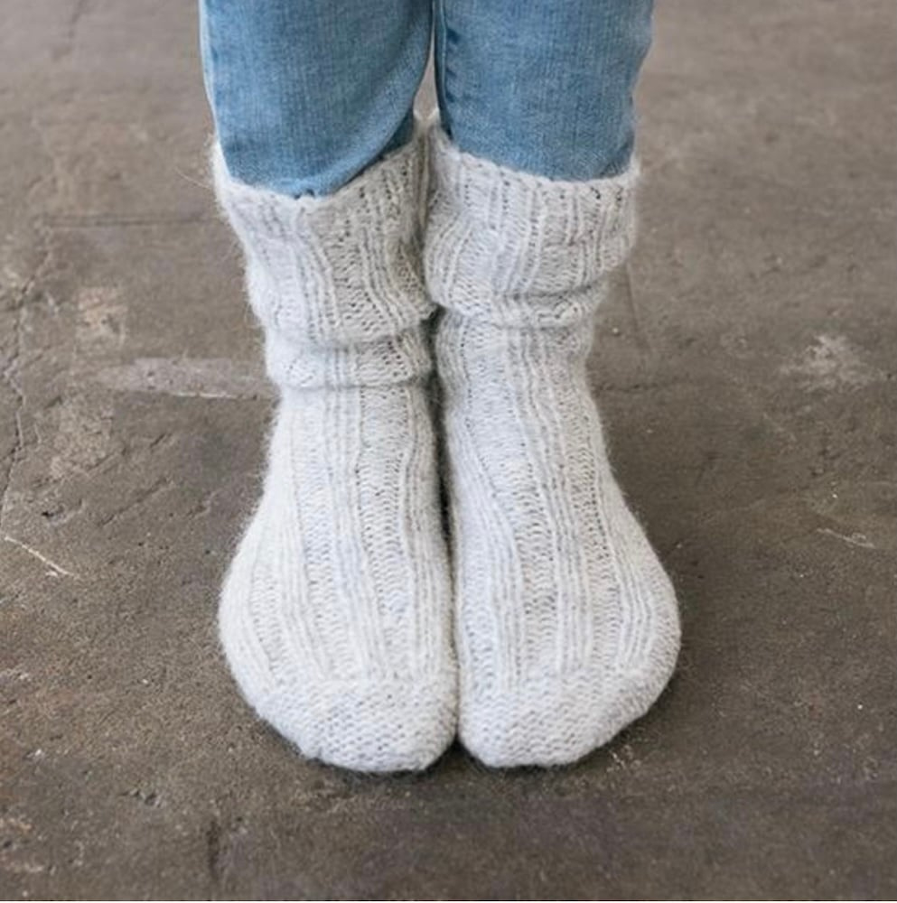 20+ Free Bed Socks Knitting Patterns - Handy Little Me regarding Free Printable Fleece Bedsocks Pattern