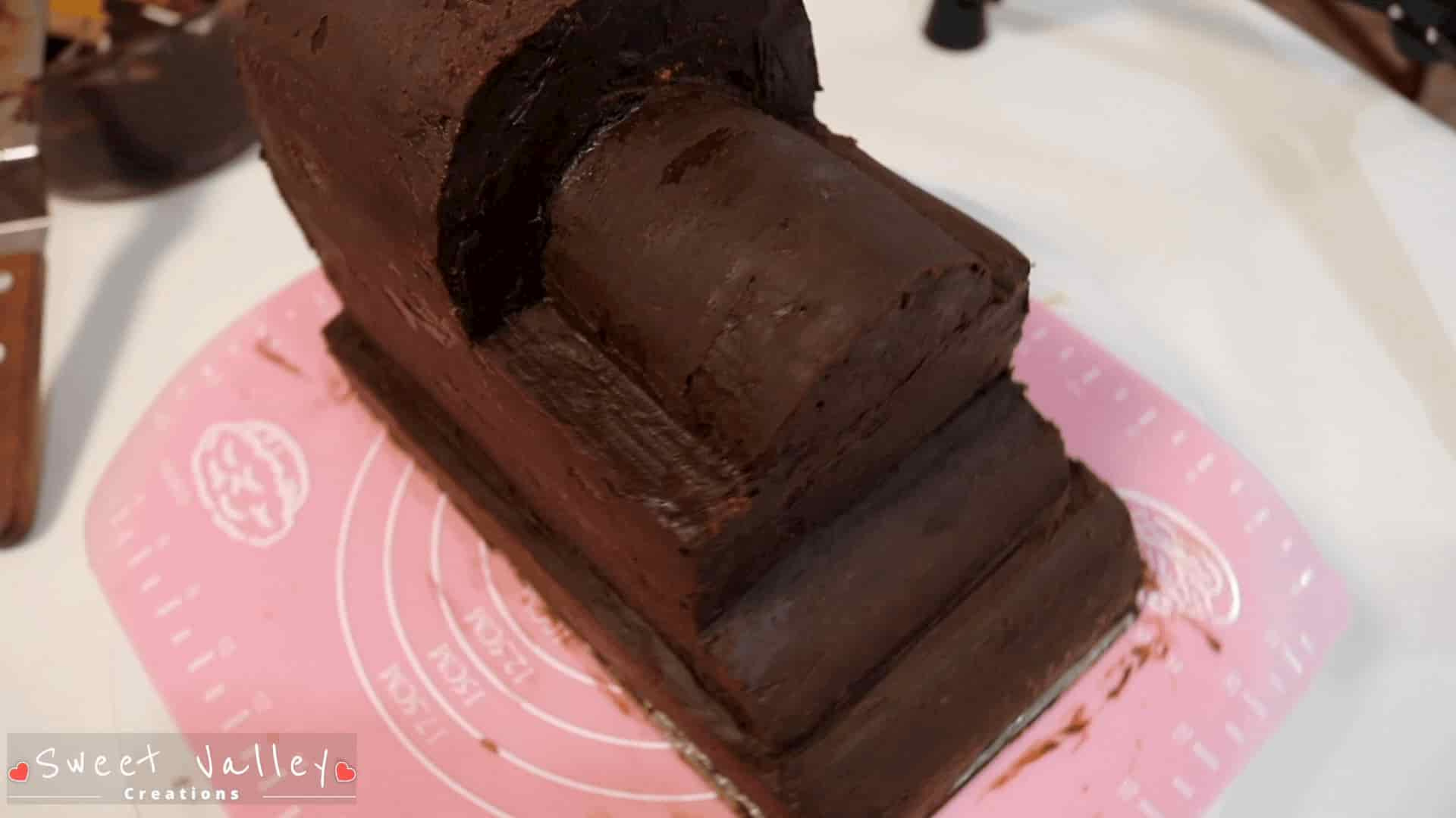 How To Make A 3D Thomas The Tank Engine Cake With Free Template inside Free Thomas The Tank Engine Cake Template