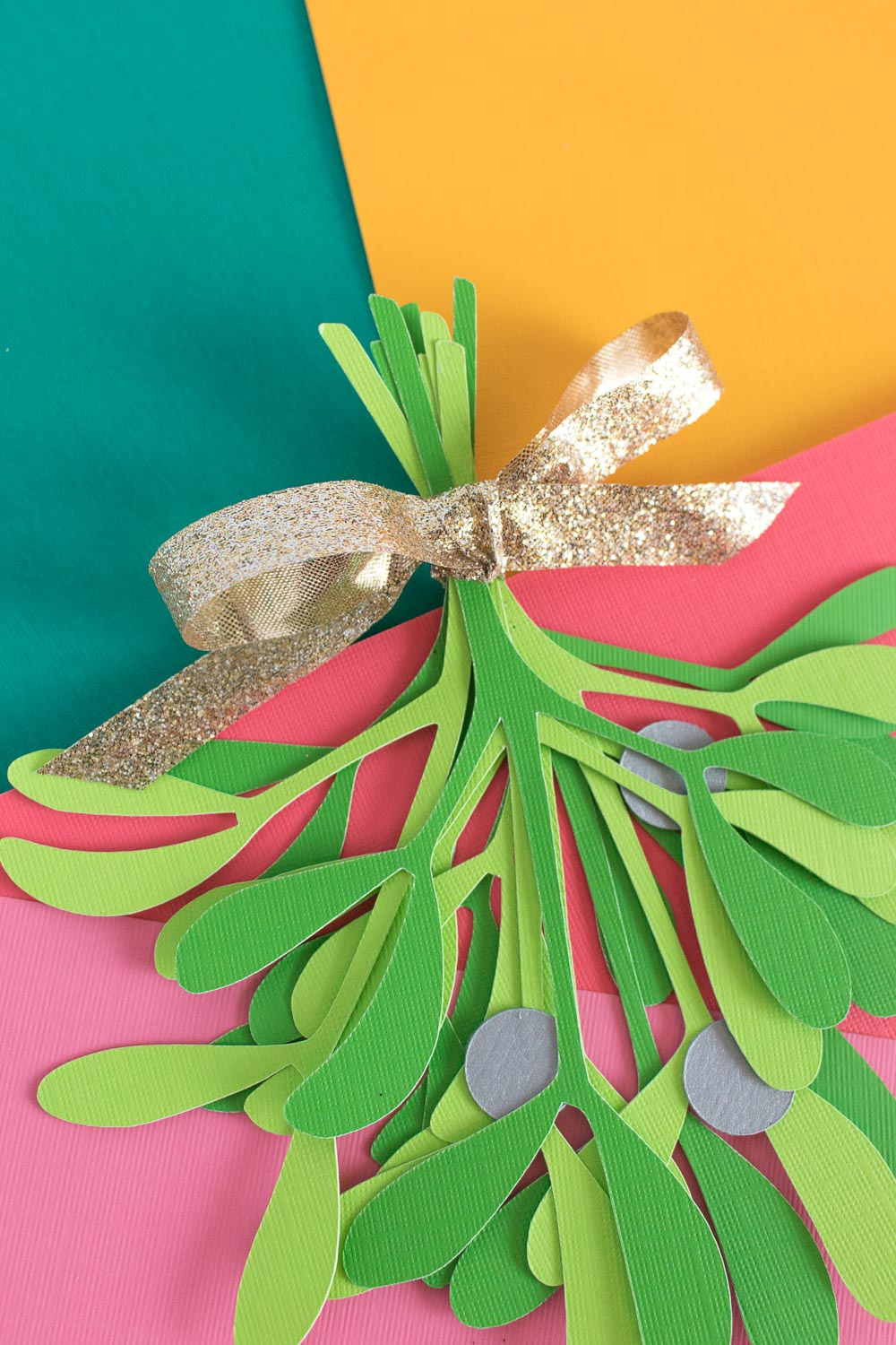 Simple Diy Paper Mistletoe (+ Free Printable!) | Club Crafted for Free Mistletoes Printable