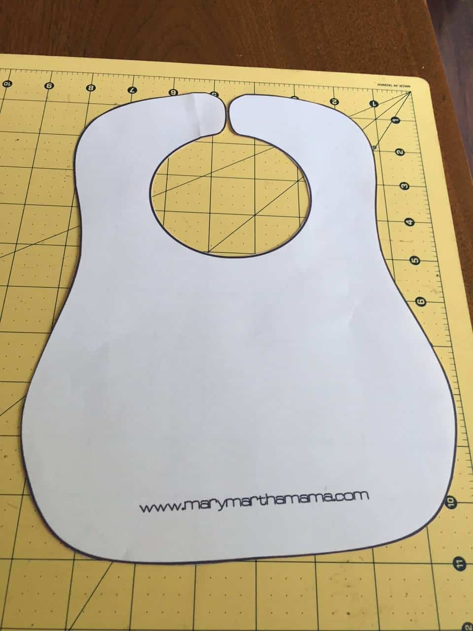 Baby Bib Tutorial With Free Printable Pattern Baby Bib Tutorial With Free Printable Pattern