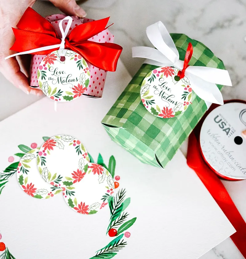 Free Printable Watercolor Christmas Gift Tags Free Printable Watercolor Christmas Gift Tags